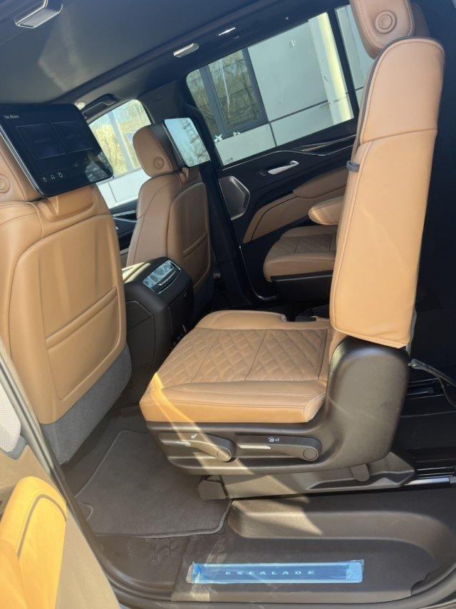 23款凯迪拉克凯雷德柴油天津港现车优惠