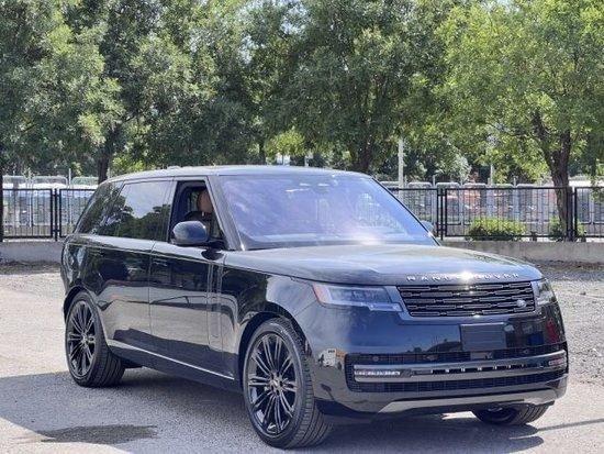 24款加版路虎揽胜行政加长版44t港口最新售价可分期