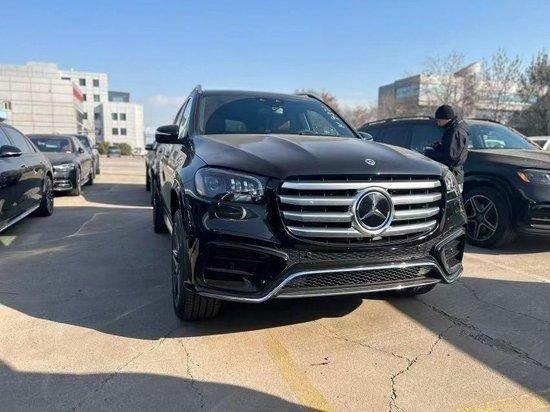 24款奔驰gls450进口现车30t可分期99万随时提车