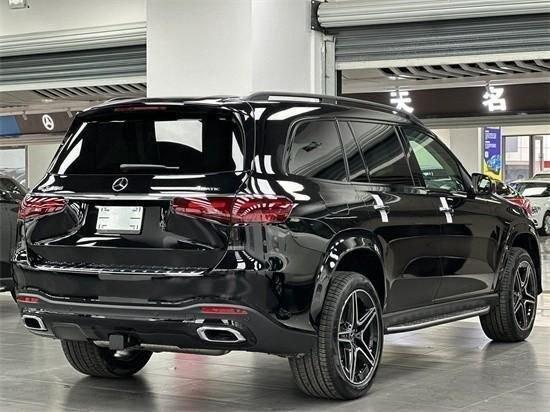 24款奔驰gls450最新售价三月购车送质保