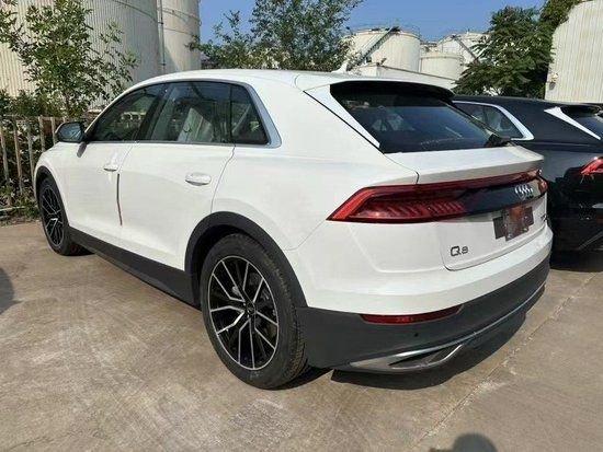 23款奥迪q8平行进口30t港口最新售价638万可分期