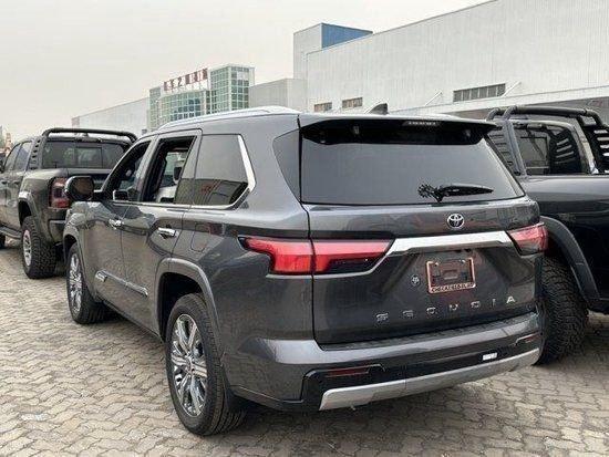 2023款丰田红杉现车价格 惊喜促销引爆天津港