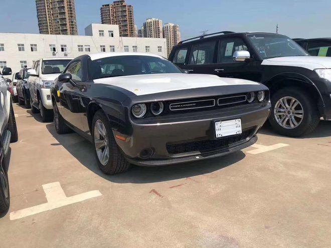 23款道奇挑战者多种颜色可选保税区现车热销顶级有300多万的