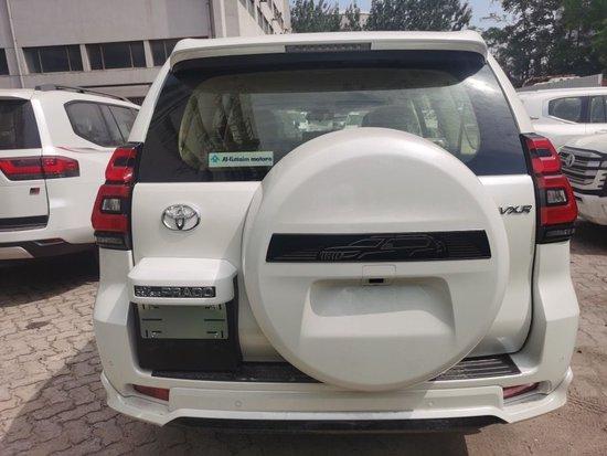 23款丰田霸道4000gxr九气囊天窗价格62.5万可分期