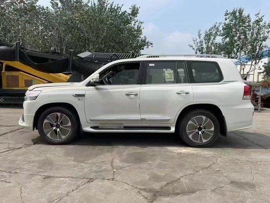 酷路泽5700陆巡57售价133万国六排放