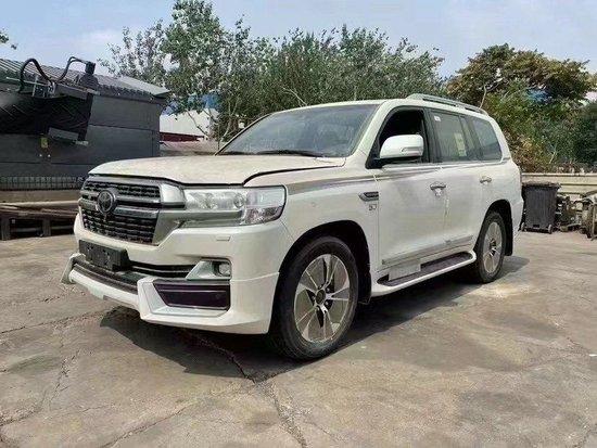 酷路泽5700陆巡57售价133万国六排放