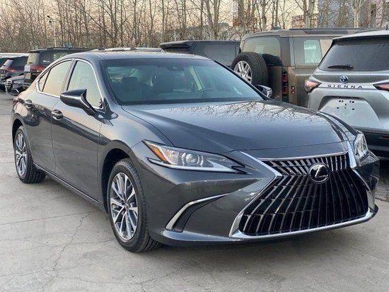 22款雷克萨斯es250四驱港口最新售价33万可分期