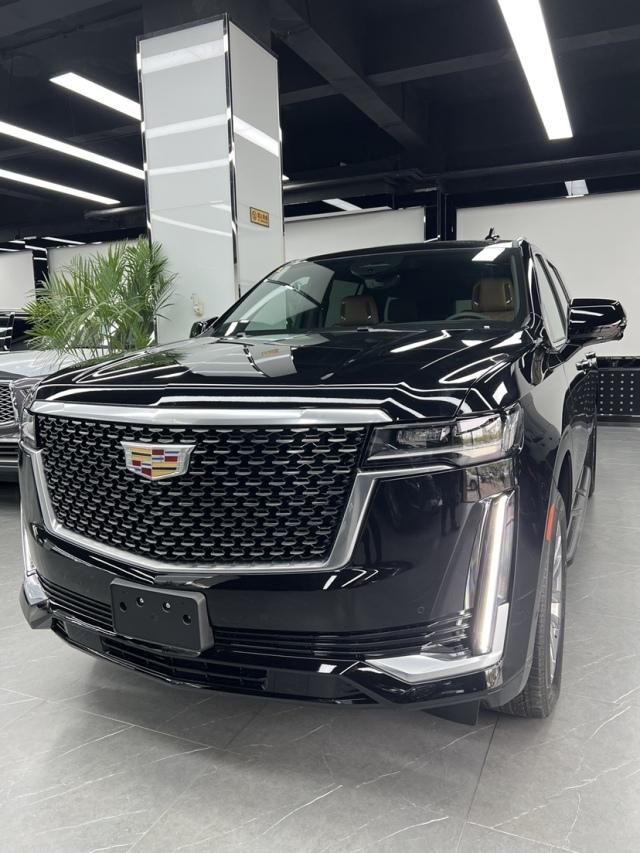 2023款凯迪拉克凯雷德3.0t高级加长现车价 落地可分期 旗舰级suv