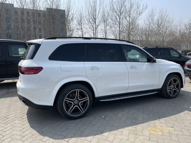 平行进口 奔驰gls450四座版迈巴赫天津现车 仅需一百一十多万起售