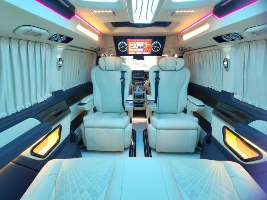 2024款奔驰v260l商务车给您舒适与娱乐相结合的享受