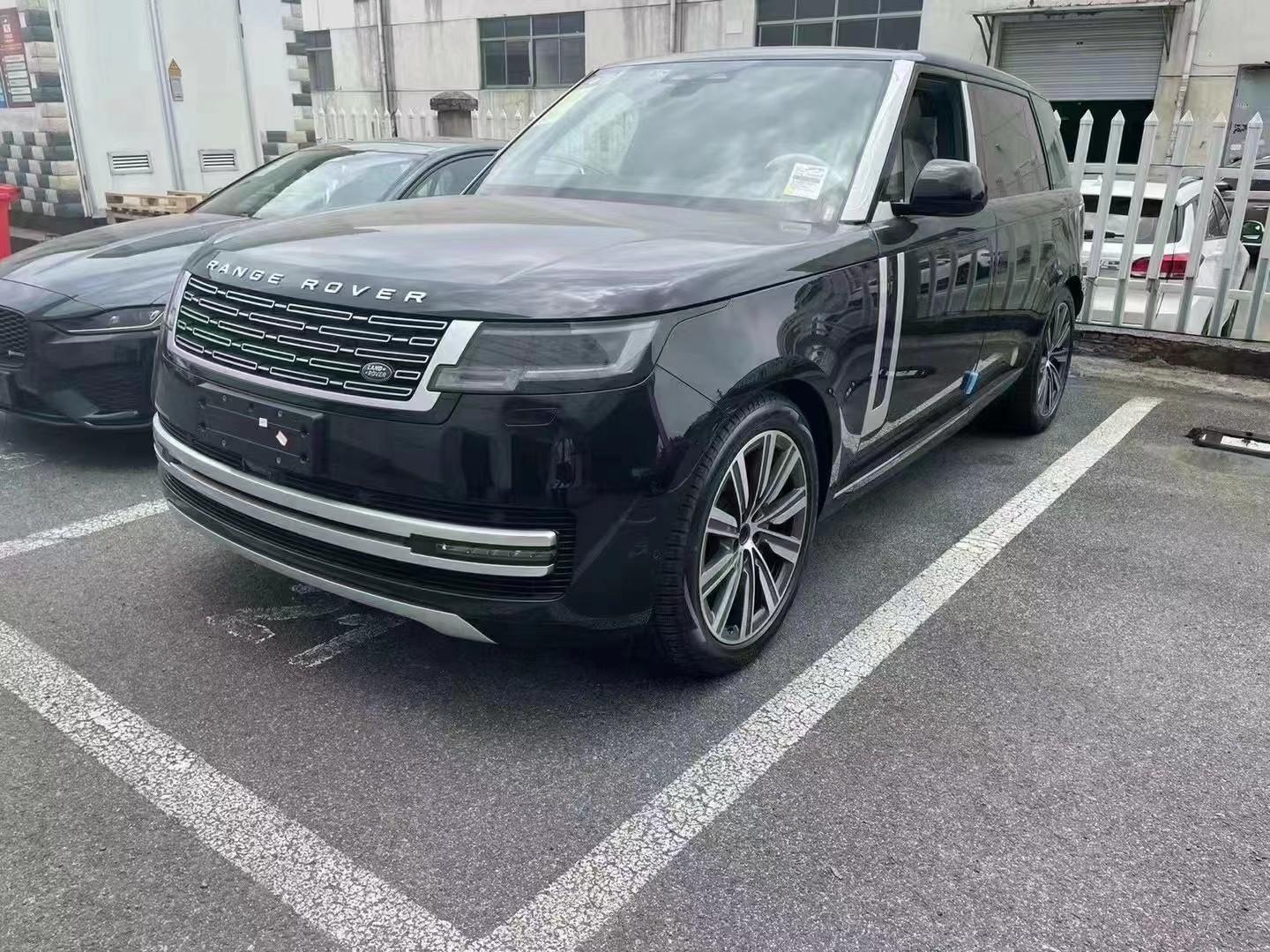 23款路虎揽胜行政柴油创世加长版港口特有车型190余万