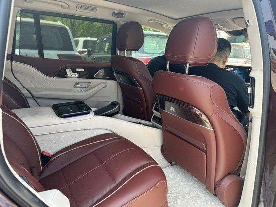 24款奔驰迈巴赫gls600独具一格裸车价格270万可分期