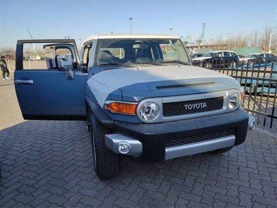 24款中东版丰田酷路泽FJ 硬派越野实力非凡