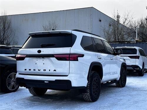 24款丰田红杉35t混动版天津港现车在售价格