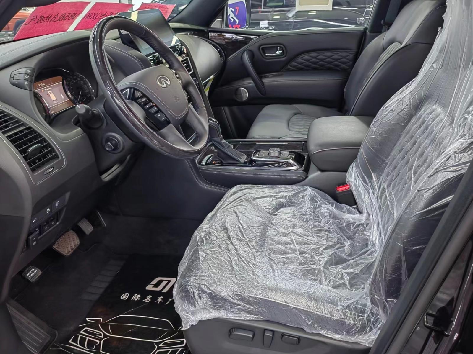 4333 小帅(同微信)23款英菲尼迪qx80内饰布局也与现款车型基本一致