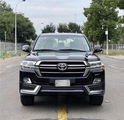 新款兰德酷路泽5700vxrgts八缸现车仅需152万