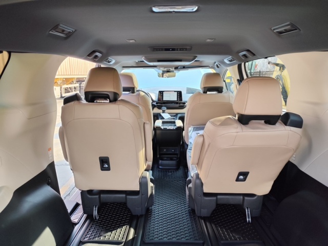 2024款丰田塞纳四驱标配商务车可零首付购车