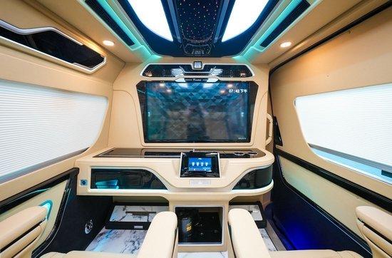 23款丰田海狮3.5V6 强劲动力 可靠品质 舒适空间 天津港60余万