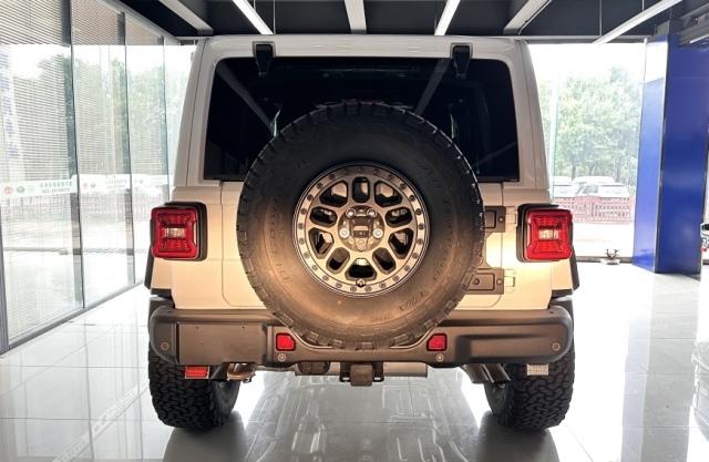 23款牧马人392顶级越野老炮v8动力驰骋九洲天津港120余万