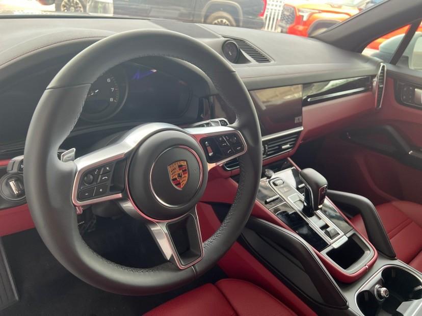 24款保时捷卡宴30t特价优惠可按揭天津港口直销全国