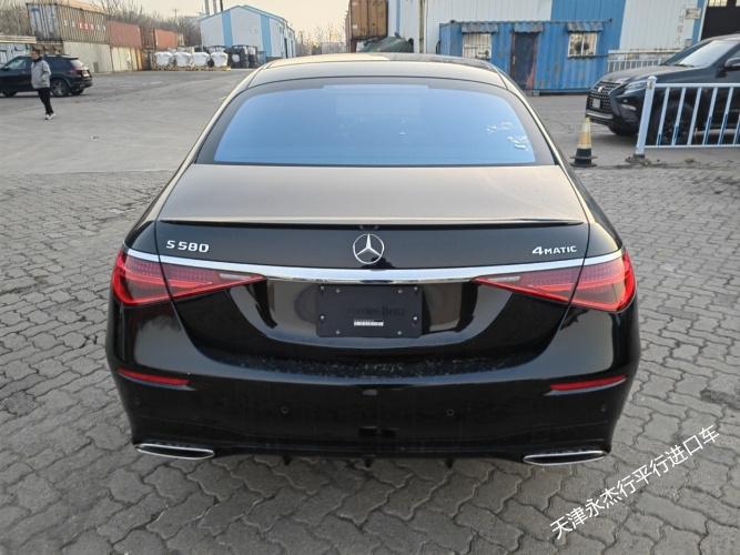 23款奔驰S580 四驱长轴 后轮转向4.5度天津现车价格及配置