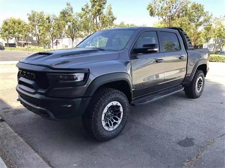 道奇公羊霸王龙62l最具极限越野能力的一款皮卡车