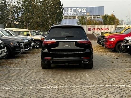 24款加版奔驰gls450暗夜包满配港口仅需118万起售