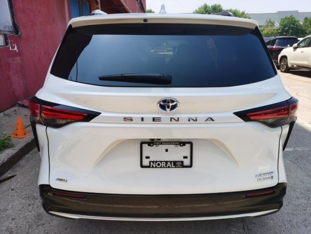 2024款丰田塞纳25混动四驱全国价格最低