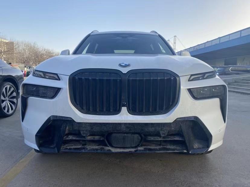 24款平行进口宝马x7顶级品质港口最低优惠价格