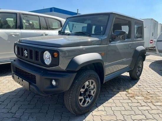 23款铃木吉姆尼小巧身躯强大越野能力天津港20余万起售