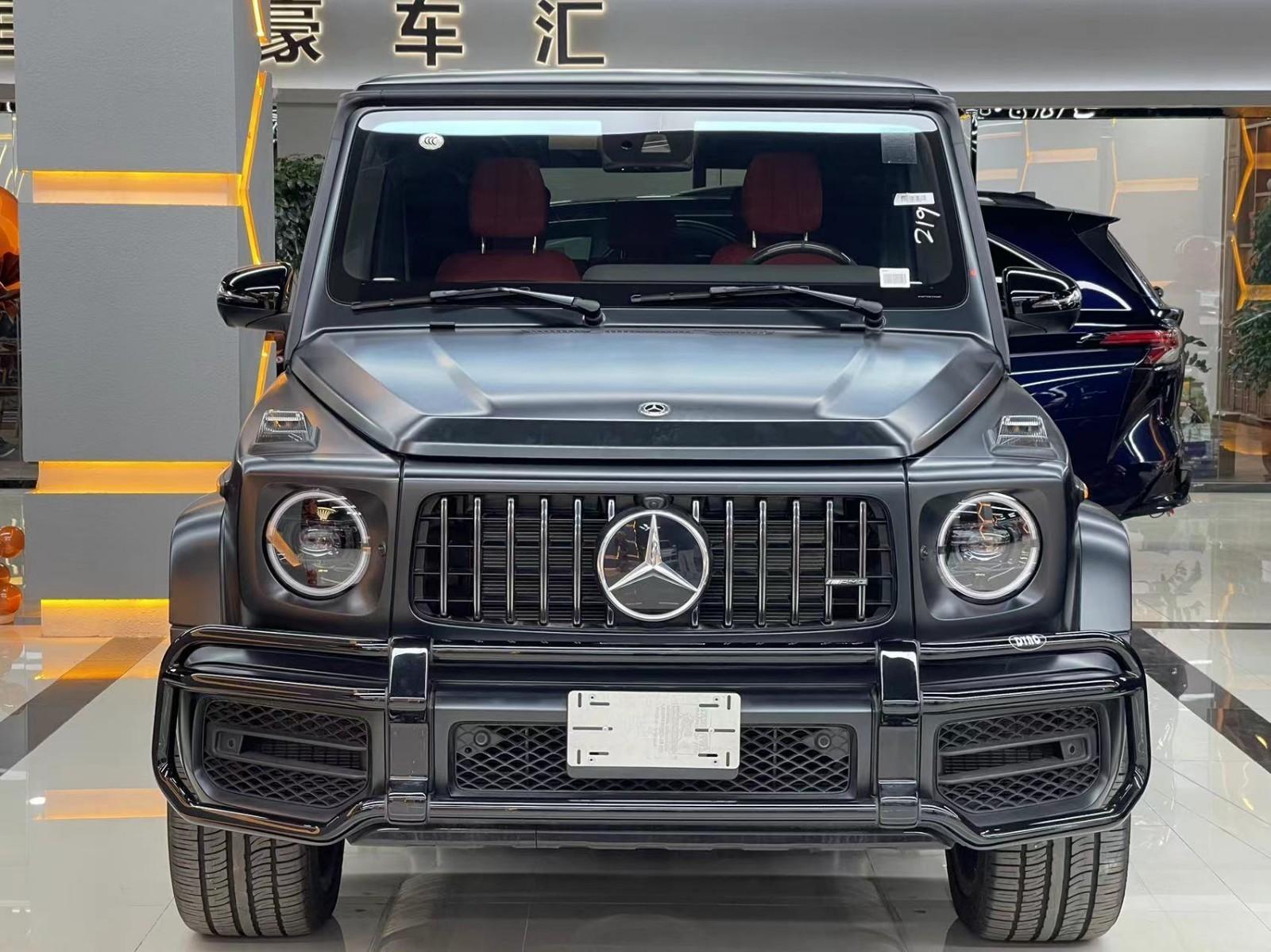 24款奔驰g63磨砂黑三碳满配天津港270万支持全国分期