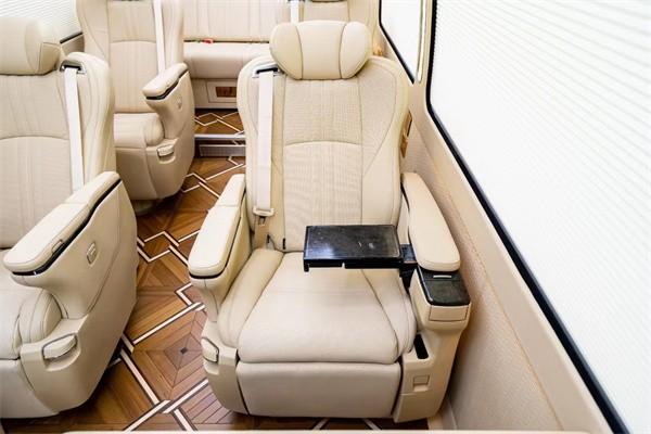 丰田考斯特12座报价 进口考斯特商务车