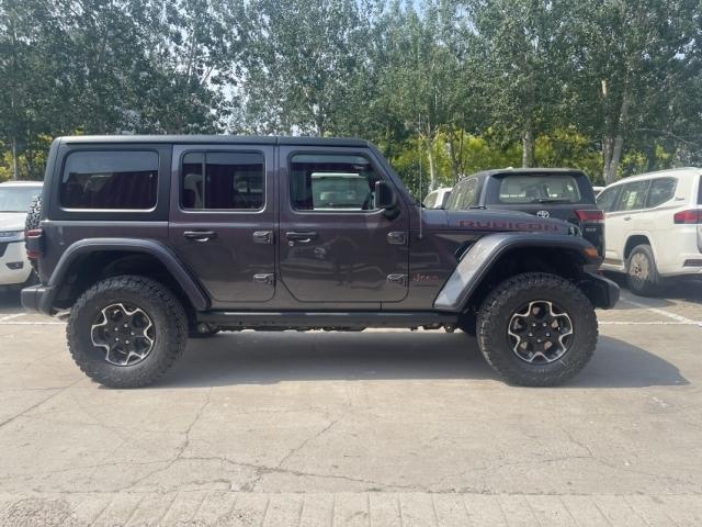 24款加版牧马人罗宾汉高配价格彰显其越野硬汉