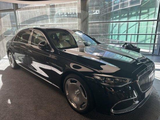 2024款奔驰迈巴赫s580现车价格上牌分期销售
