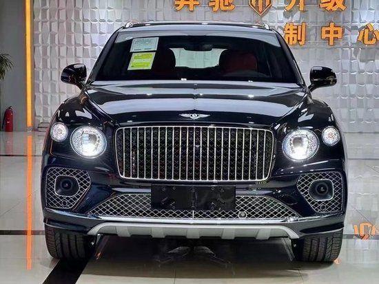 一经面市迅速火爆车市,奈何中规宾利添越加长价格太贵,祼车价格动辄