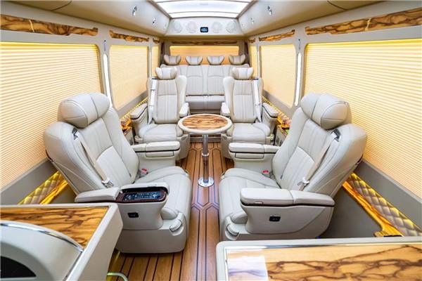 丰田考斯特12座商务车,丰田考斯特起售价37.45万元