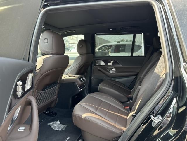 2024款奔驰gls450 6座现车多少钱 颜色全可分期 极具攻击性外观