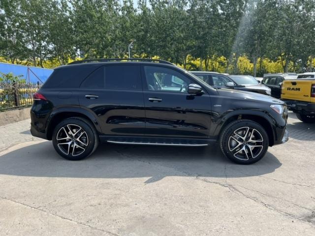 24款奔驰gle53裸价来袭99万起售