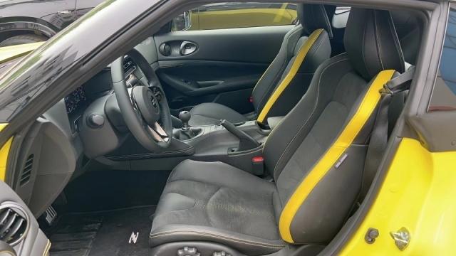 2024款日产400Z 3.0T手动性能版 手续齐全 致敬经典 复古味道