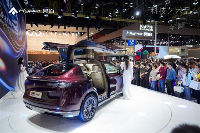 最强智驾和同级最长续航，昊铂HT成为豪华纯电SUV热销车型