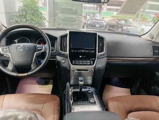 天津港保税区平行进口21款丰田酷路泽5700v8中东版报价