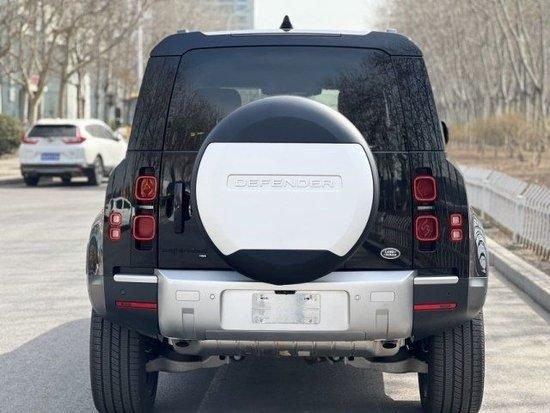 2024款路虎卫士3.0T柴油版天津港现车报价可分期购车