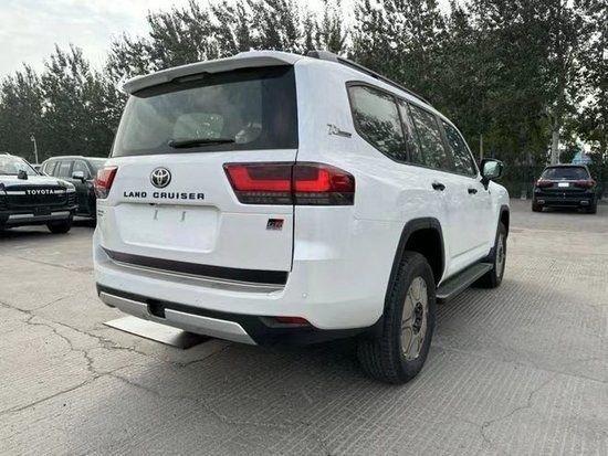 24款丰田酷路泽LC300柴油3.3T运动版 可分期可上牌