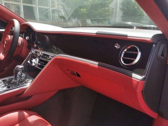 2024款宾利飞驰现车报价238万起 可选配