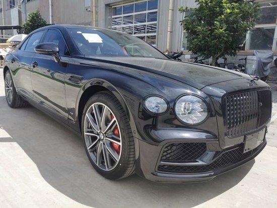 2024款宾利飞驰现车报价238万起 可选配