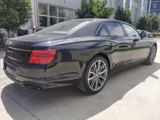 2024款宾利飞驰现车报价238万起 可选配