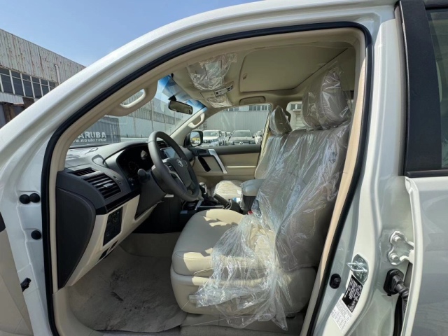 具体来说,一辆新车的价格预计在56万元至85万元之间,具体价格因车况和