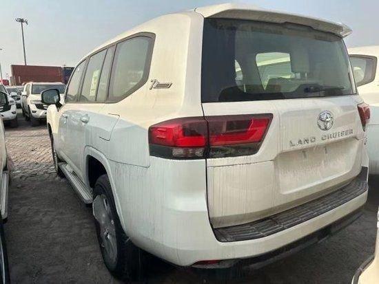 2024款丰田酷路泽4000gxr 特价70万起诱惑挡不住