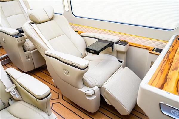 丰田考斯特改装工厂店 10座改装最新方案