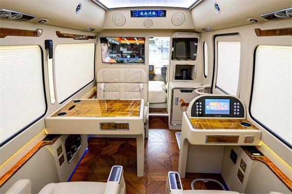 丰田考斯特改装工厂丰田考斯特12座改装效果图